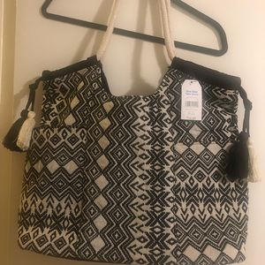 Time and tru tote bag